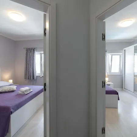 Ban Apartment