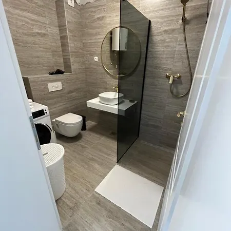 Ban Apartment *