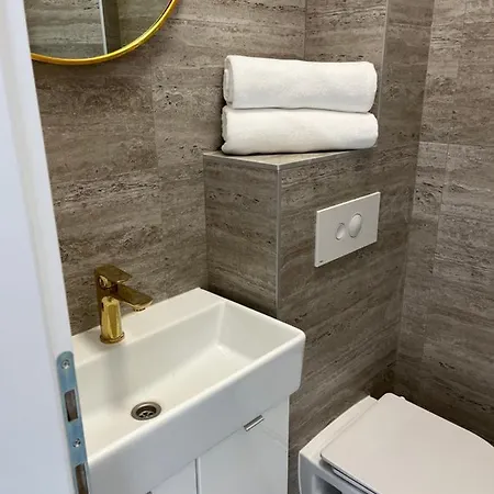 Ban Apartment *