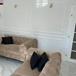 شقة Ban تروغير